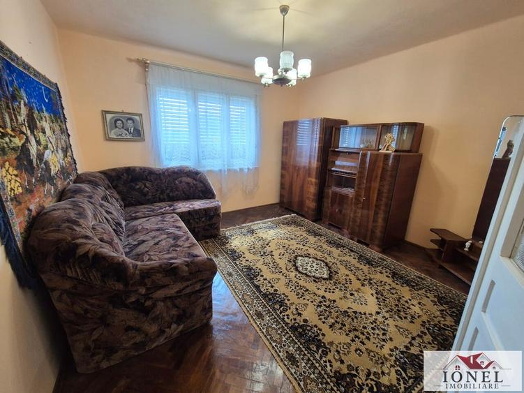 Casă individuală cu 4 camere cu Teren 2155 Mp în Mihalț