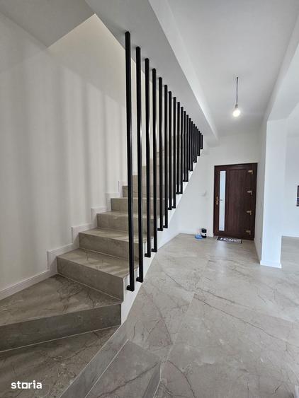 Casă cu 4 camere cu Teren 390 Mp în Central