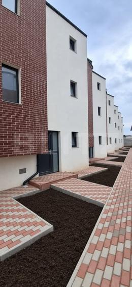 Casă cu 4 camere cu Canalizare în Păcurari