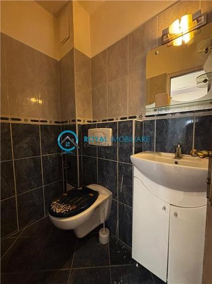 Apartament cu 3 camere decomandat în Republicii