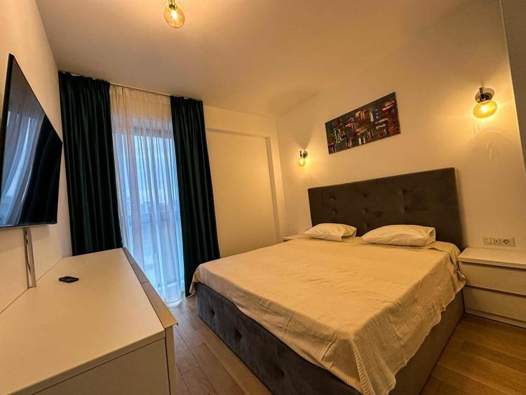 Apartament cu 2 camere semidecomandat, mobilat în Timpuri Noi