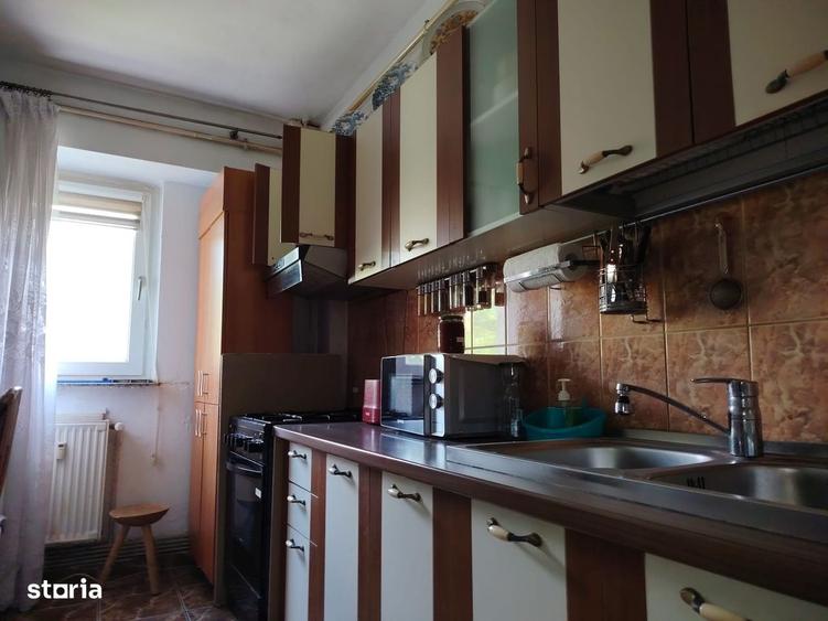 Apartament cu 3 camere decomandat în Lăpuș