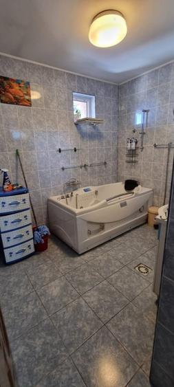 Casă individuală cu 5 camere cu Teren 200 Mp în Floreasca