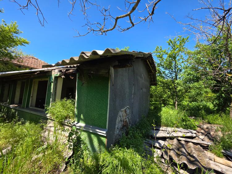 Teren Construcții intravilan de 3108 mp, în Gălbinași
