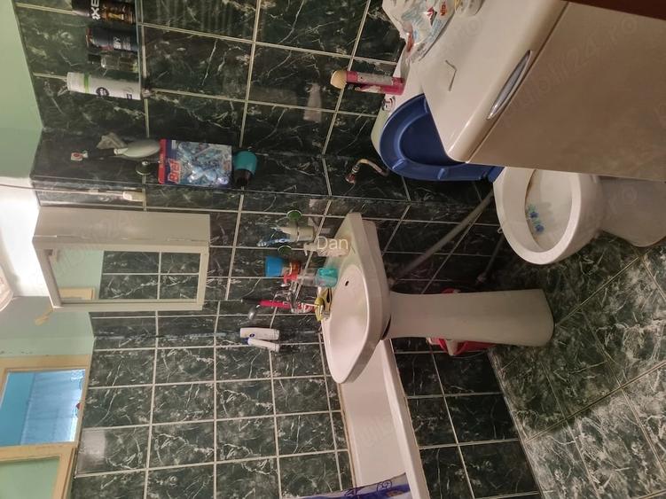 Vand 2 camere strada Saturn