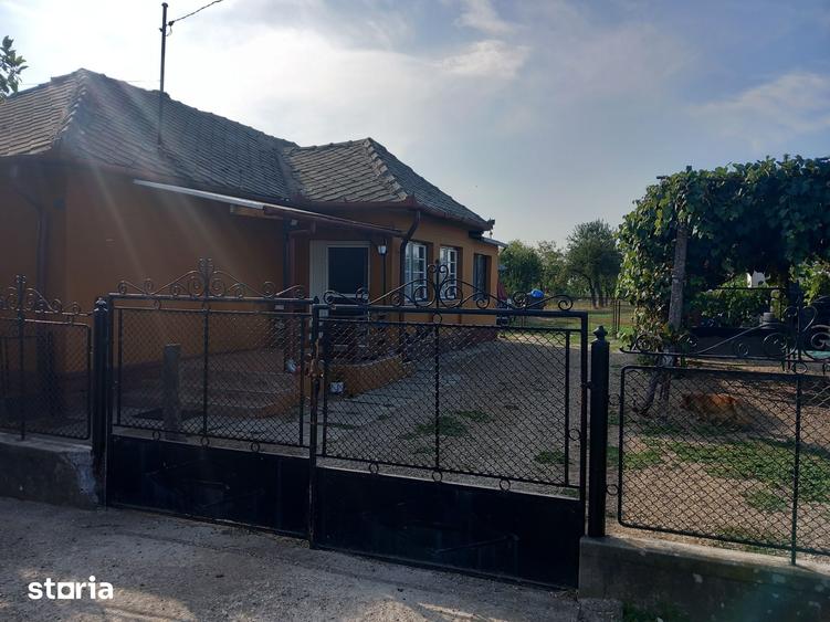 Casă cu 4 camere cu Teren 300 Mp în Vasile Alecsandri