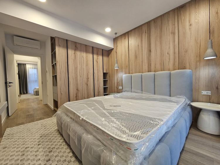 Apartament cu 4 camere decomandat, mobilat în Iancu Nicolae
