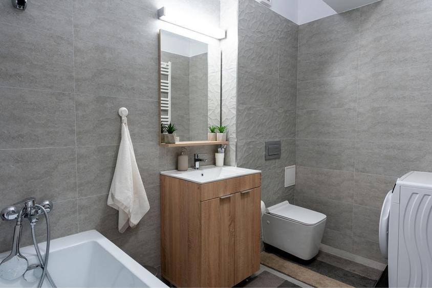 Apartament cu 2 camere decomandat în Central