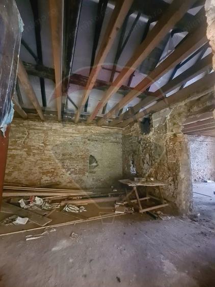 Casă cu 3 camere cu Teren 562 Mp în Central