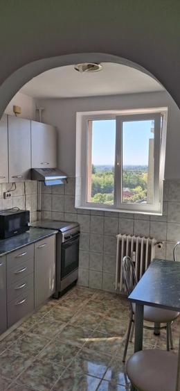Apartament cu 2 camere decomandat în Romanilor