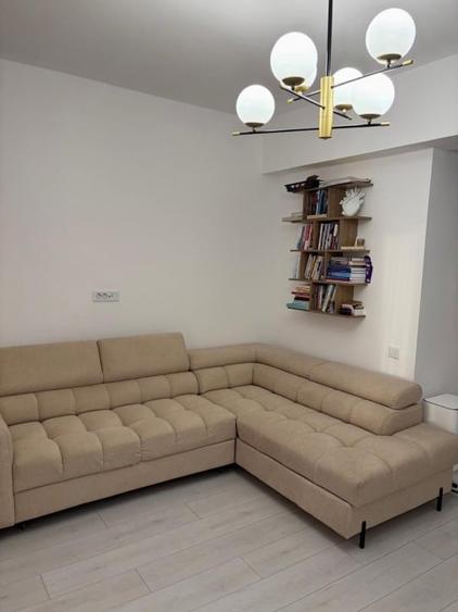 Apartament cu 3 camere decomandat, mobilat în Păcii