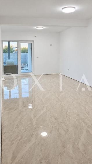Duplex cu 4 camere cu Canalizare în Șag