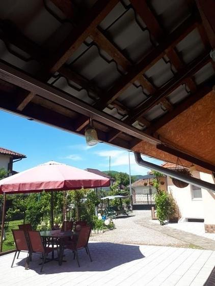Casă cu 4 camere cu Teren 1100 Mp în Central