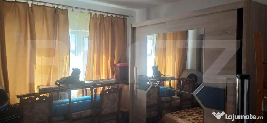 Apartament cu 3 camere decomandat în Turda