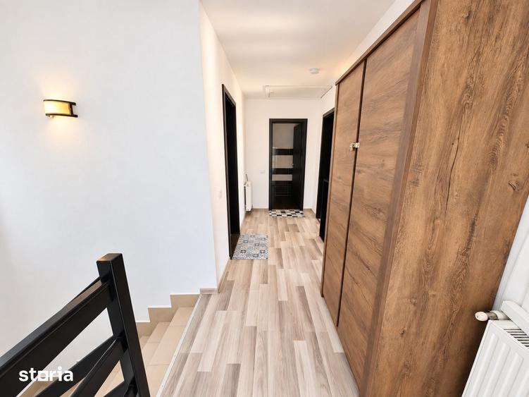 Casă cu 5 camere cu Teren 4258 Mp în Hangu