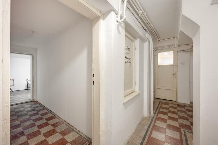 Apartament cu 3 camere decomandat în Calea Victoriei
