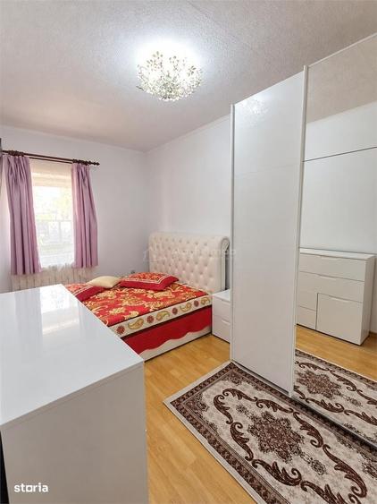 Casă cu 3 camere semidecomandat în Central