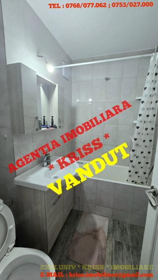 Apartament cu 2 camere semidecomandat în Craiovei