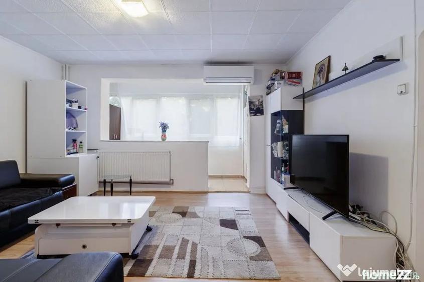Apartament cu 3 camere semidecomandat în Drumul Taberei