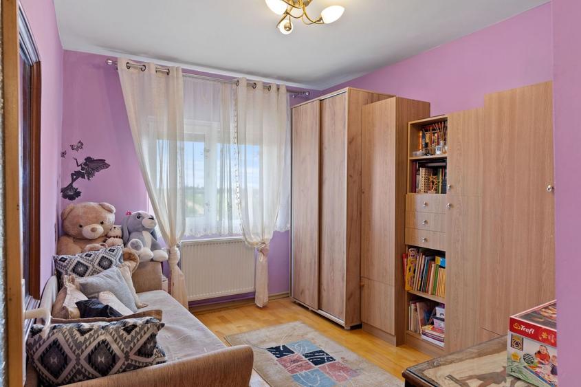 Apartament cu 3 camere decomandat, mobilat în Alfa