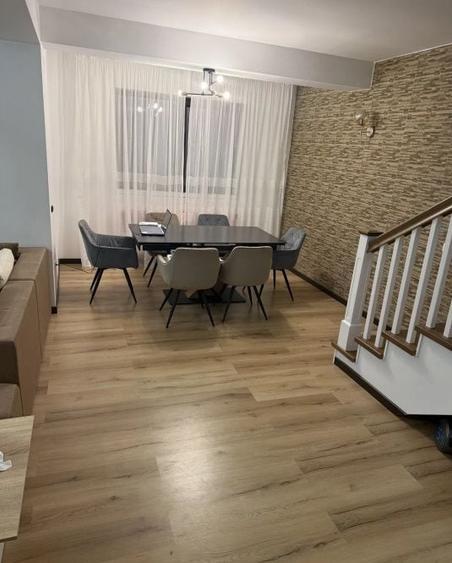Casă individuală cu 4 camere cu Canalizare în Sud-Est