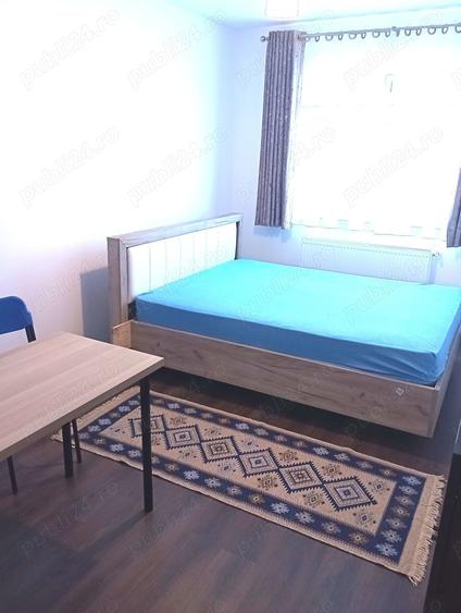 Garsonieră decomandată în Roșu