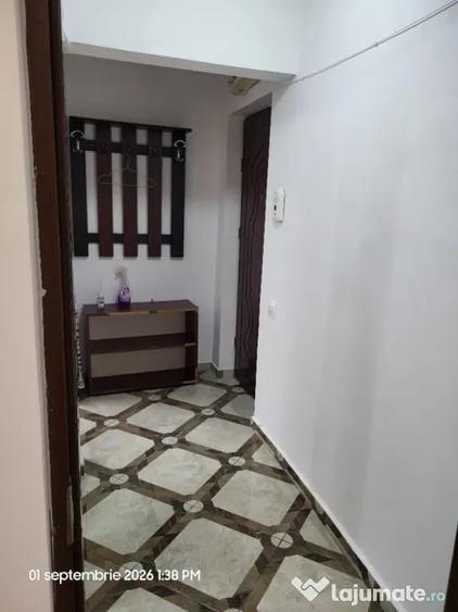 Apartament cu 3 camere în Berceni