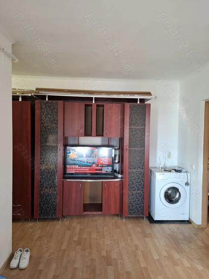 Apartament cu 2 camere semidecomandat în Ostroveni