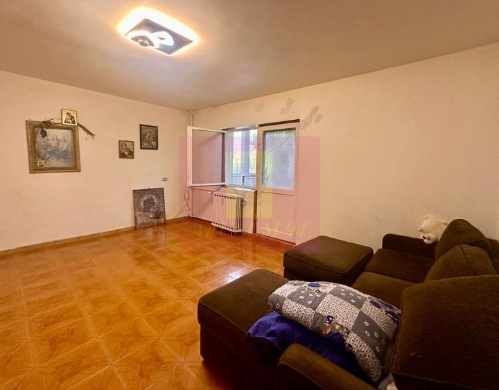Apartament cu 2 camere decomandat în Sebastian