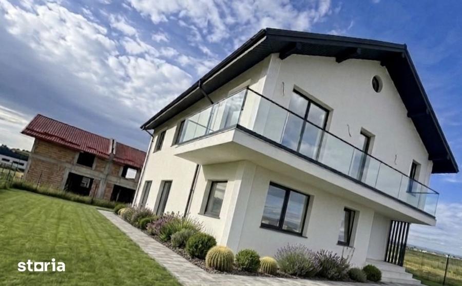 Casă cu 4 camere cu Teren 500 Mp în Sânpetru