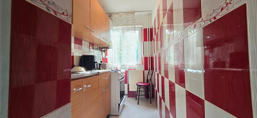 Apartament 2 camere, etaj 2, CT, geam baie, mobilat, bvd. Alexandru - 2