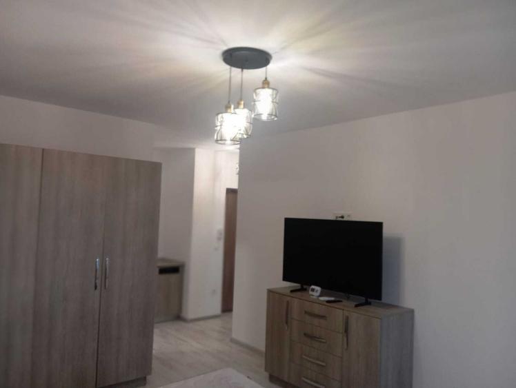 Garsonieră decomandată în Lazaret