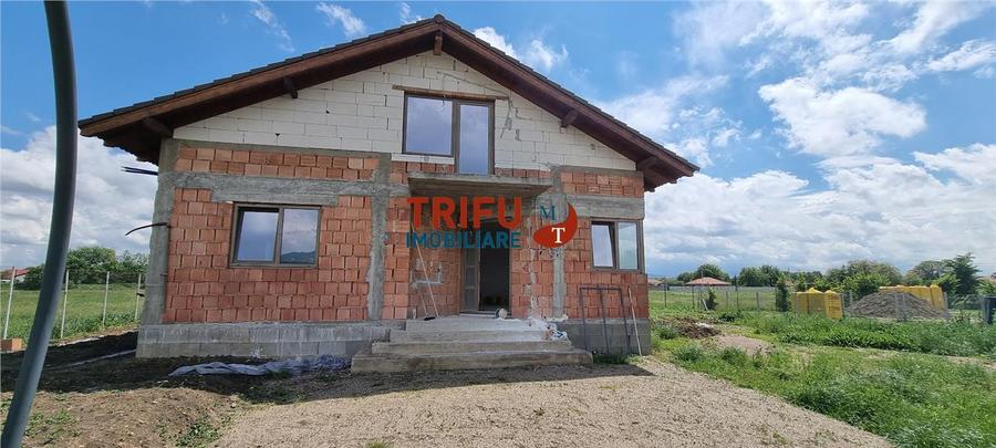 Casă individuală cu 5 camere cu Teren 611 Mp în Vințu de Jos