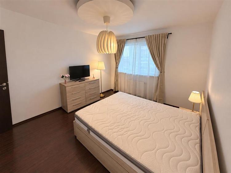 Apartament cu 2 camere semidecomandat, mobilat în Hipodrom 3