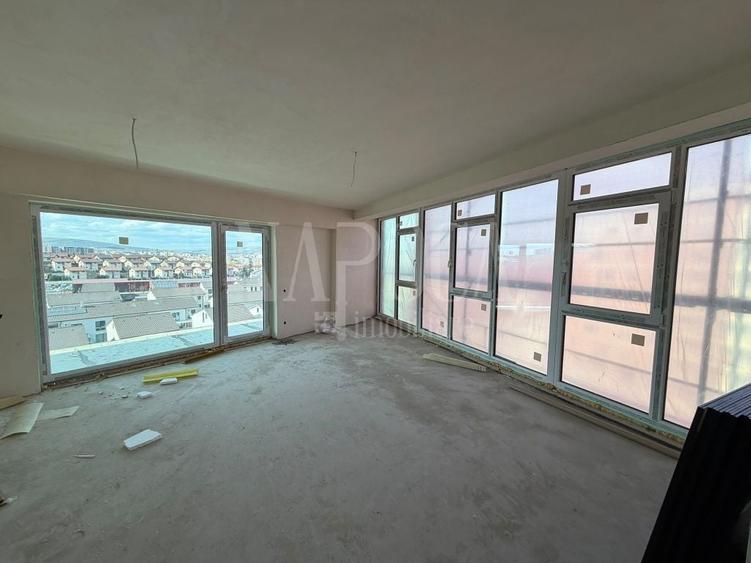 Apartament cu 2 camere semidecomandat în Sopor