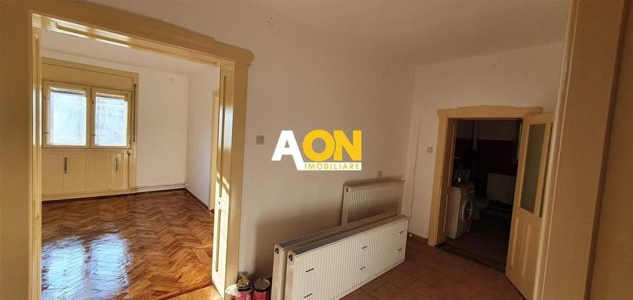 Casă individuală cu 3 camere cu Canalizare în Cetate