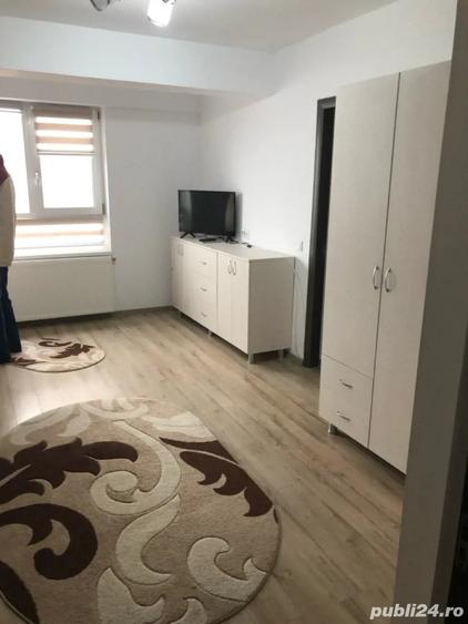 Garsonieră decomandată în Valea Adâncă