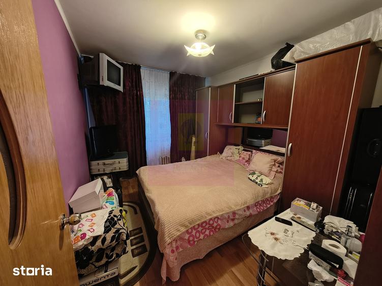 Apartament cu 3 camere decomandat în Colentina