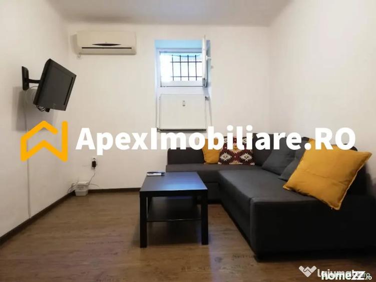 Garsonieră decomandată în P-ța Romană