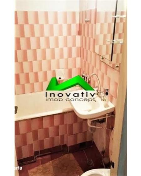 Apartament cu 3 camere decomandat în Vasile Aaron