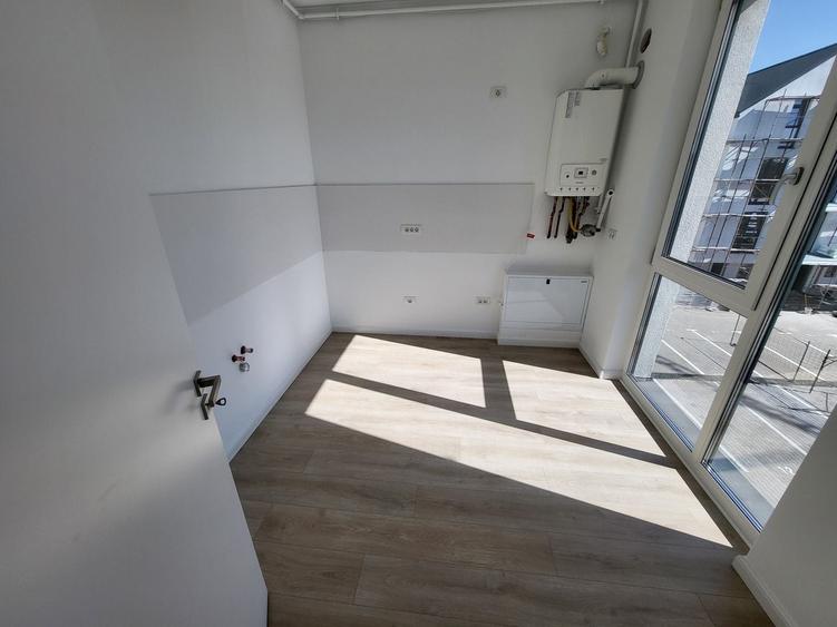 Apartament cu 2 camere decomandat în Girocului