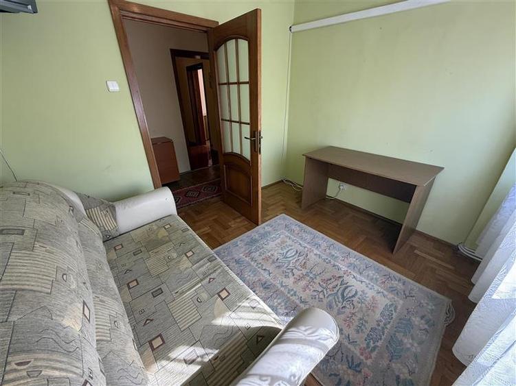 Apartament cu 4 camere decomandat în Ultracentral