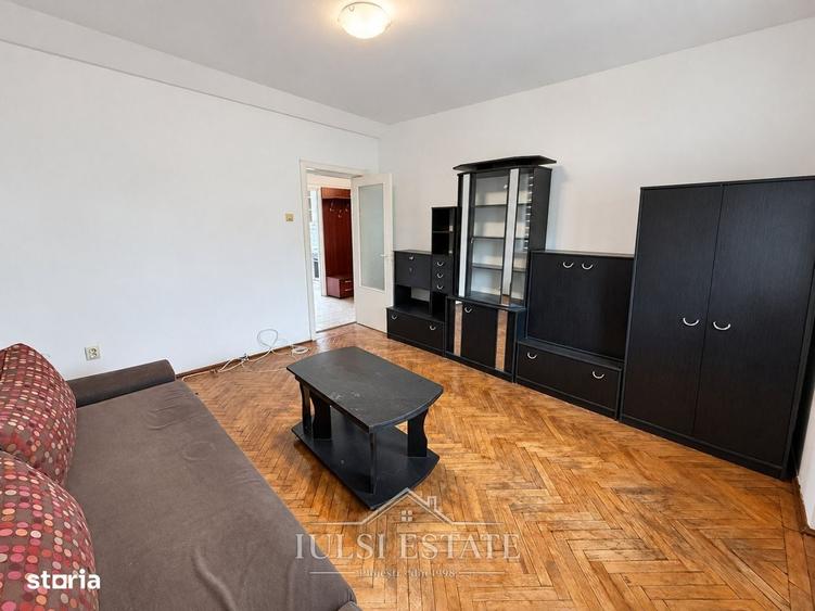 Apartament cu 3 camere decomandat în Central