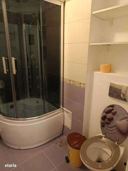 Apartament cu 3 camere în Decebal