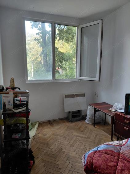 Apartament cu 3 camere semidecomandat în Țiglina 1