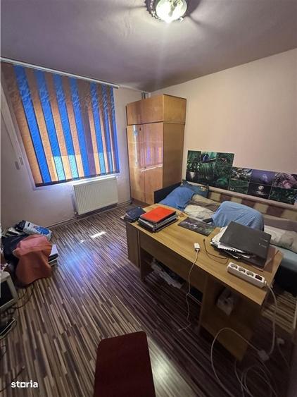 Decomandat la etajul 2 in bloc anvelopat cu centrala proprie - 7