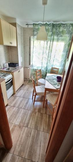Apartament cu 2 camere semidecomandat, mobilat în Teiul Doamnei