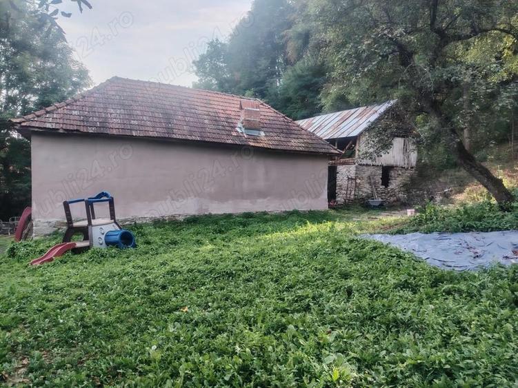 Casa boiereasca vanzare la Urseiu, Dambovita - 9