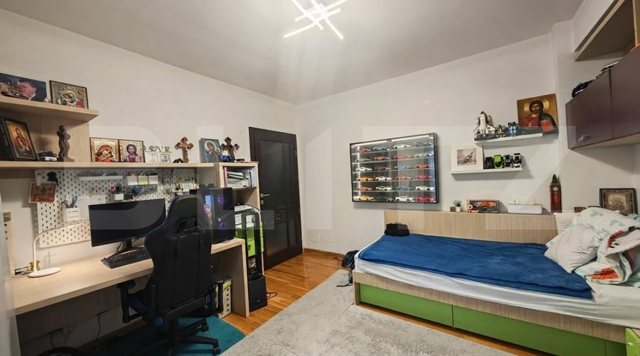 Apartament cu 3 camere decomandat, mobilat în Nufărul