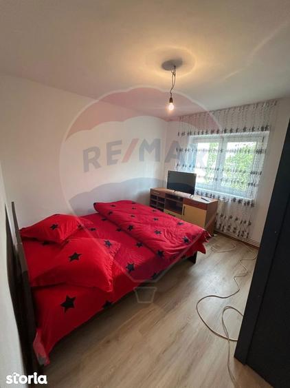 Apartament 3 camere -1 Mai (in spate la Pelendava) - 1